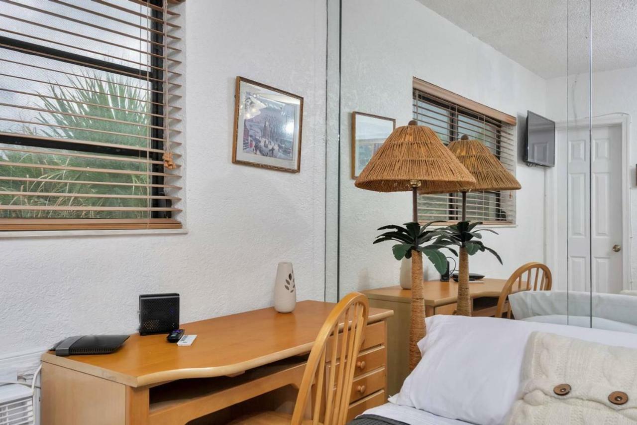 Hollywood Oasis: Lovely Studio With Free Parking Dania Beach Eksteriør billede